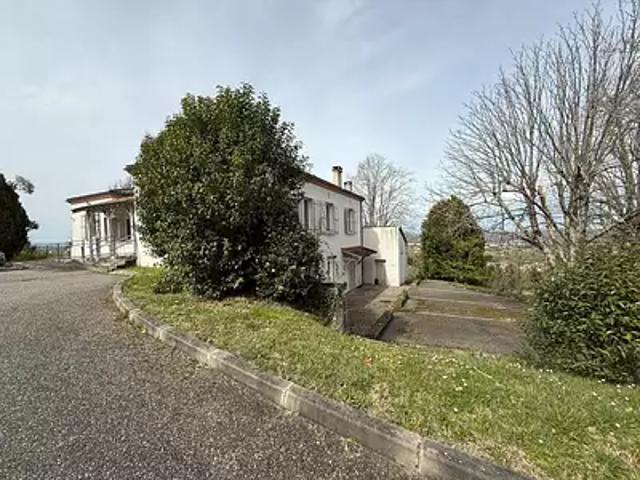 Pujols 47300 Achat / Vente maison 20 pièces t20 parking