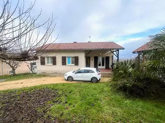 Pujols 47300 Location maison 4 pièces t4 au dernier étage