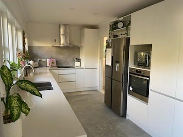 pukekohe, 4 bedrooms