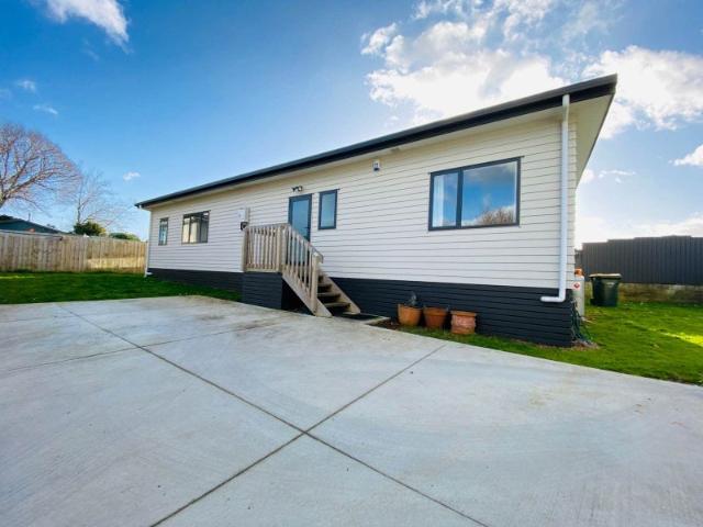 pukekohe, 4 bedrooms