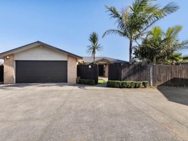 pukekohe, 4 bedrooms