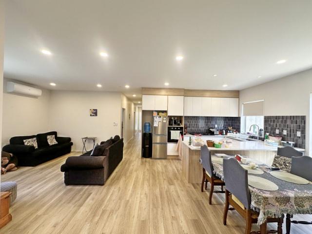 pukekohe, 4 bedrooms