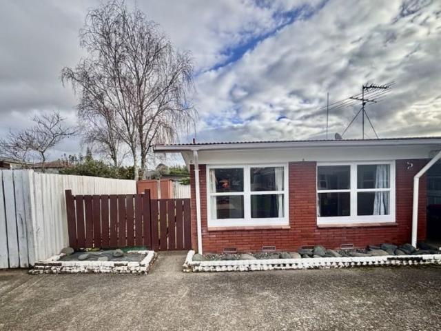 pukekohe, 2 bedrooms