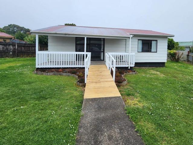 pukekohe, 2 bedrooms