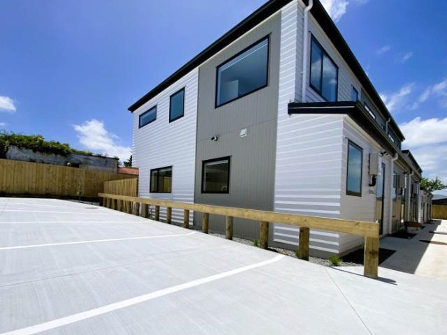 pukekohe, 2 bedrooms