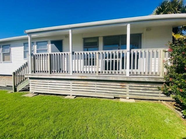 pukekohe, 3 bedrooms