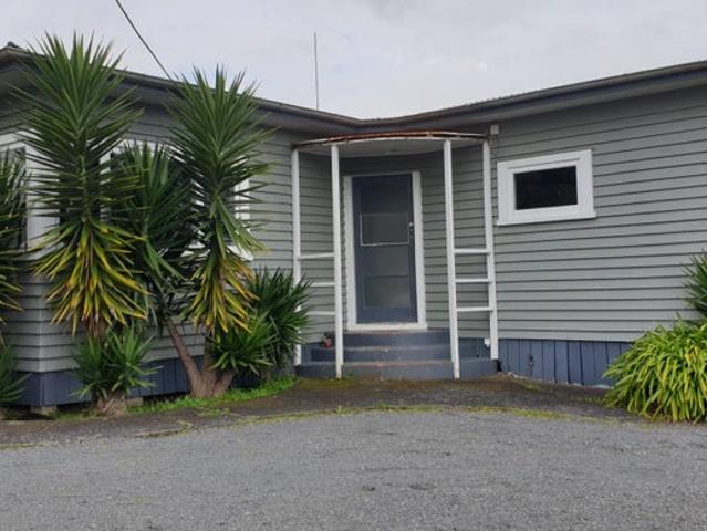 pukekohe, 3 bedrooms