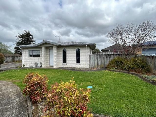 pukekohe, 3 bedrooms