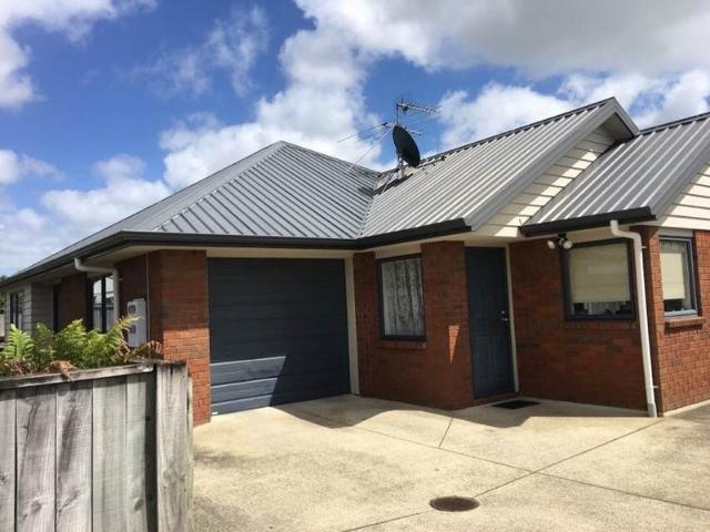 pukekohe, 3 bedrooms