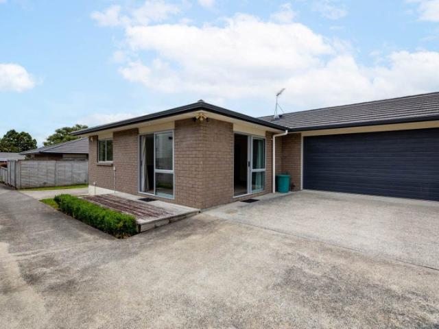 pukekohe, 3 bedrooms