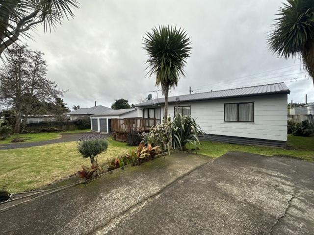 pukekohe, 3 bedrooms