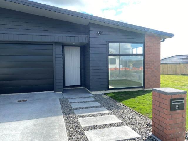 pukekohe, 3 bedrooms