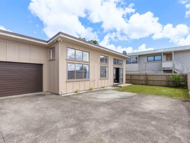 pukekohe, 3 bedrooms