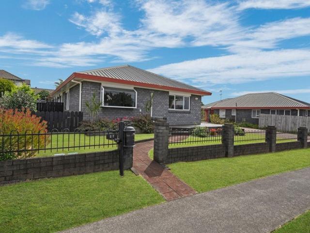 pukekohe, 3 bedrooms