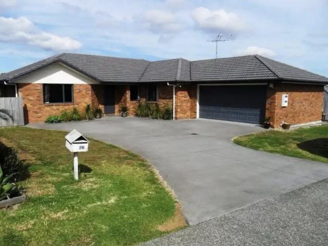 pukekohe east, 4 bedrooms