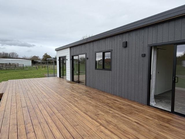 pukemoremore, 2 bedrooms