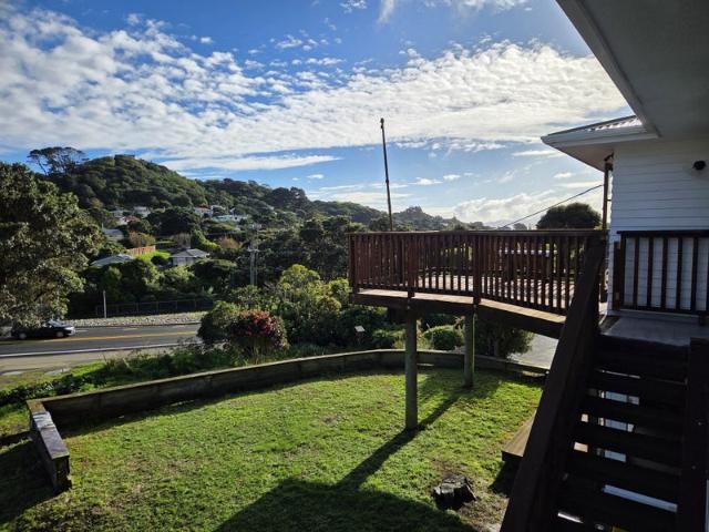 pukerua bay, 3 bedrooms