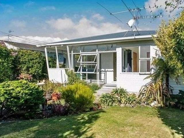 pukerua bay, 3 bedrooms