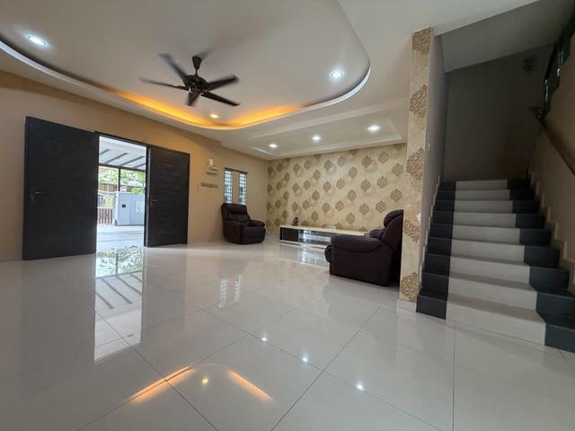 Pulai Utama Double Storey End Lot Taman Universiti Skudai 3 Bed