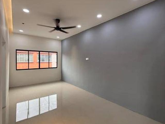 Pulai Utama Flat 3Bilik Tingkat 4 Full Loan Blh Cover Duit Peguam