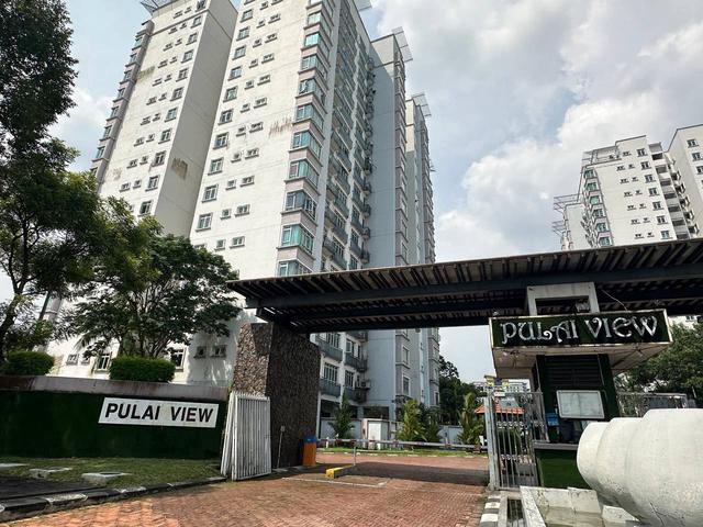 Pulai View Apartment Tampoi 3 bedrooms Corner lot original unit