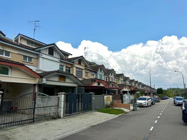 Pulai Indah Fully Renovated 24x65 2 Storey House For Sale