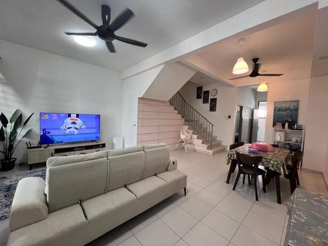 Pulai Mutiara Acacia 25 Storey Terrace Freehold Renovated Gated Guard