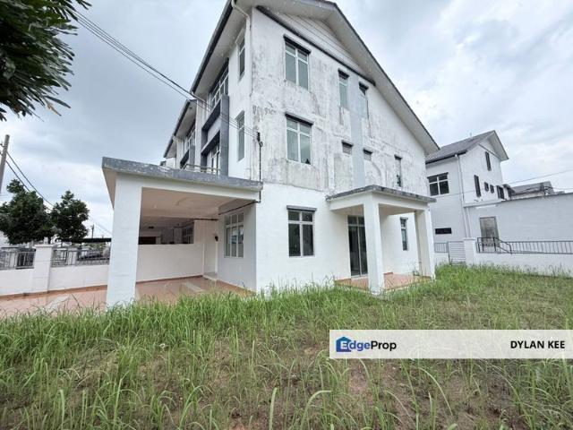 Pulai Mutiara 稀有角头三层单位＋超大地 / 24小时保安，全新单位