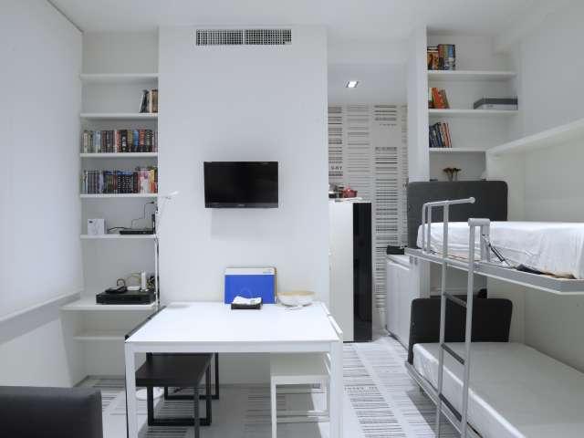 Pulito monolocale in affitto in Corso Magenta, Milano