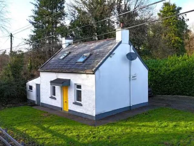 Pulleen Cottage, Pullen, Kanturk, Co. Cork, P51HD72 is for sale