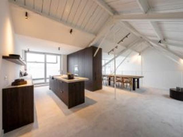 Pure loft aan het trendy Eilandje met ruim terras en 4 slpks