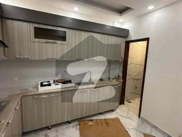 Pure presidential 3 bed flat for rent kda scheme 1