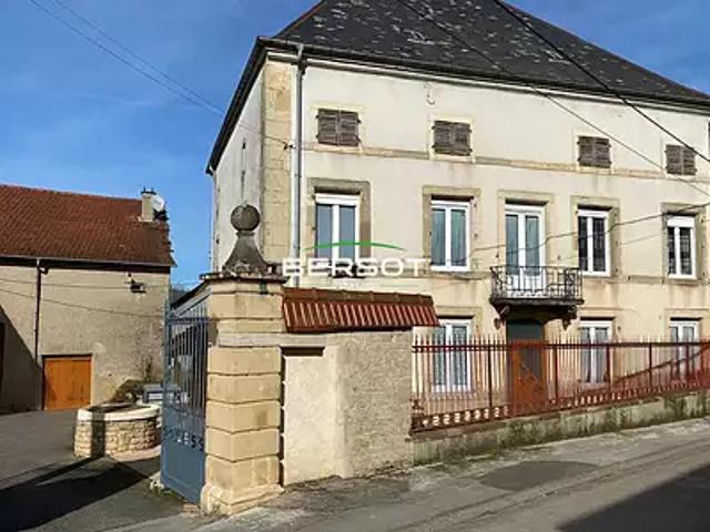 Purgerot 70160 Achat / Vente maison 8 pièces t8 au dernier étage