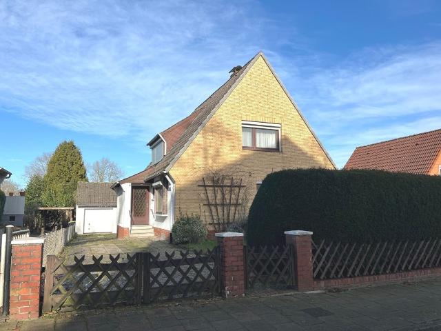 PURNHAGEN IMMOBILIEN Einfamilienhaus mit Garage in gesuchter Wohnlage von Bremen Lesum