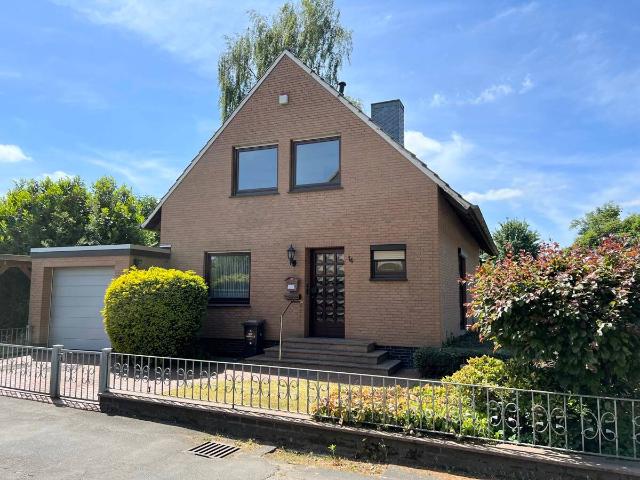 PURNHAGEN IMMOBILIEN Freistehendes 1 Fam. Haus mit schönem Grundstück in ruhiger Wohnlage von Blumenthal!