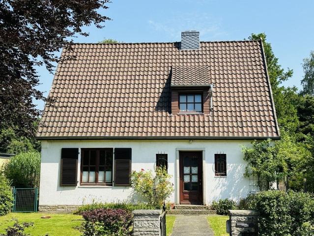 PURNHAGEN IMMOBILIEN St. Magnus, 1 Fam. Haus auf großzügigem Grundstück nahe Knoops Park