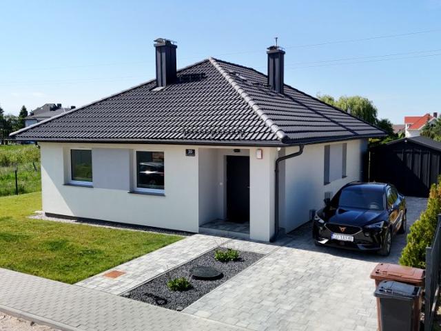Purpurowa 116 m², Różyny