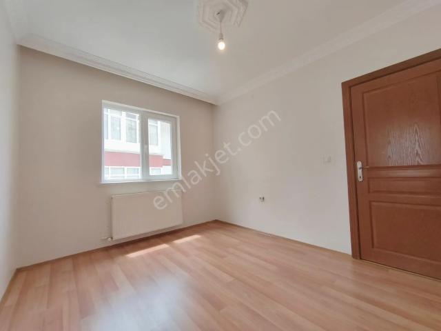 Pursaklar Hastane Yakını 2.kat 3+1 Kiralık Daire