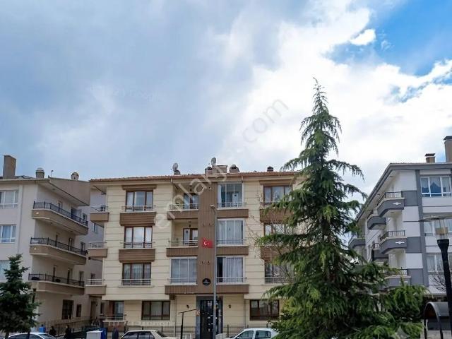 Pursaklar Saray Cumhuriyet Mh Protokol Yolu Yakını 3+1 Kiralık