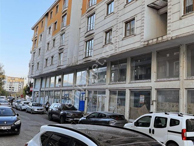 Pusula Emlaktan İnönü Caddesinde Kiralık Dükkan
