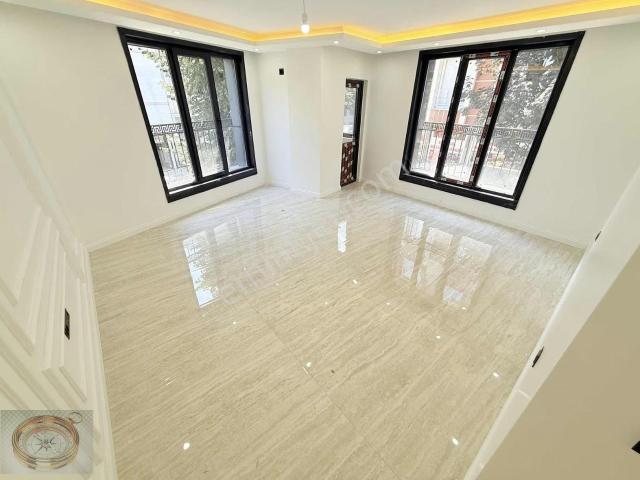Pusula İnşaat'tan 50.yıl Mah 3+1 133 M2 Cadde Üzeri Ara Kat Dair