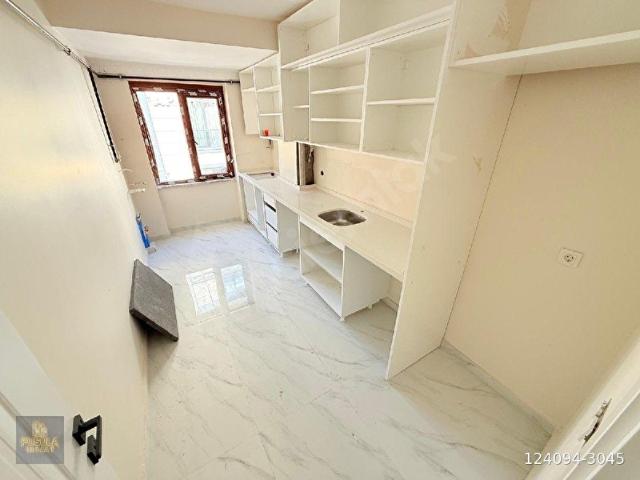 PUSULA İNŞ.TAN 50 YIL MAH CADEYE YAKIN 115M2 3+1 1KAT DAİRE