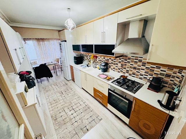 PUSULA'DAN YEŞİLOVA DA 3+1 ARA KAT GENİŞ ASANSÖRLÜ FULL YAPILI DAİRE