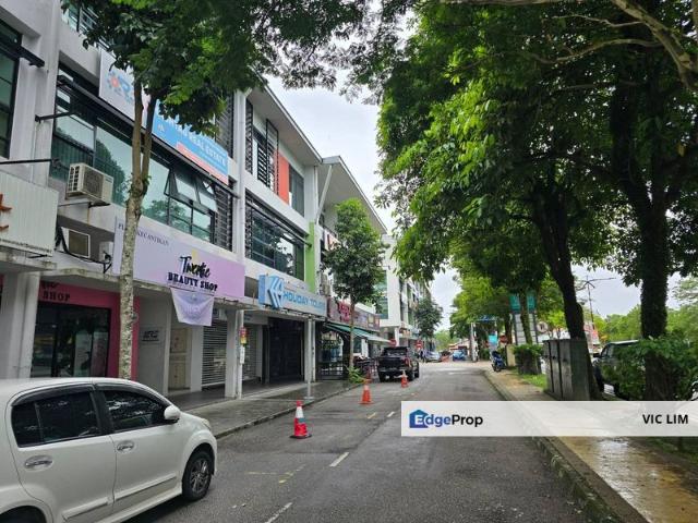 Pusat Komersial Bayu Tasek
