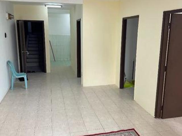 Pusat Komersial Seksyen 7 Shah Alam Blok A Tingkat 1 Fully Refurbished