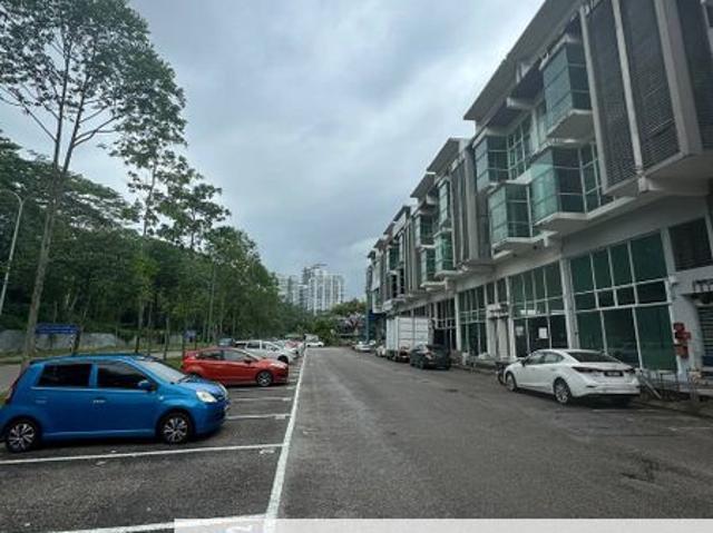 Pusat Perdagangan Danga Utama