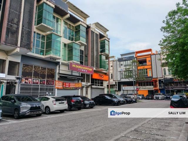 Pusat Perdagangan Danga Utama