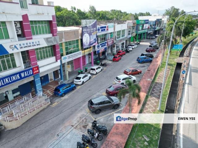 Pusat Perniagaan Zamrud