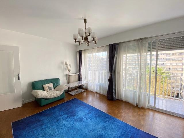 Puteaux / Boieldieu: location meublée 2ch, balcon, calme et lum