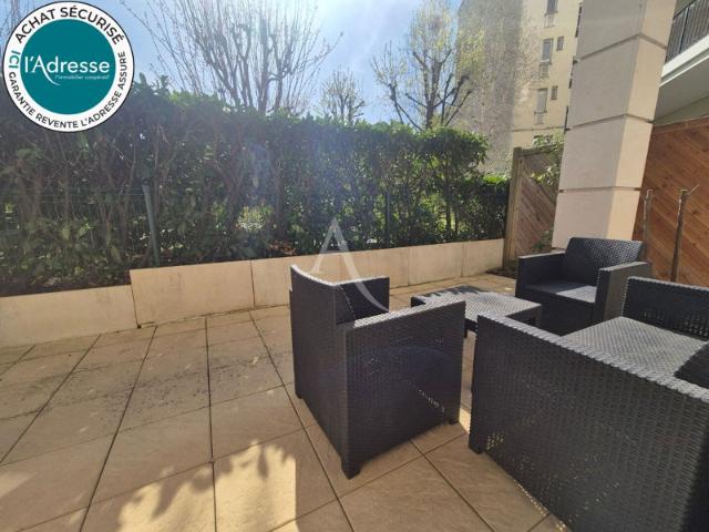 PUTEAUX/ République Appartement 2 pièces 51m² 1 Parking 1 Cave